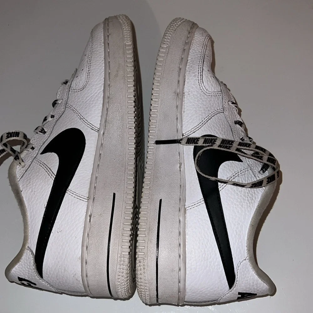 Nike Air Force 1 LV8 White Black 820438 -108 youth 2017 Sz 7Y preowned